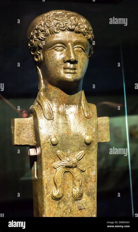 hermes statue found